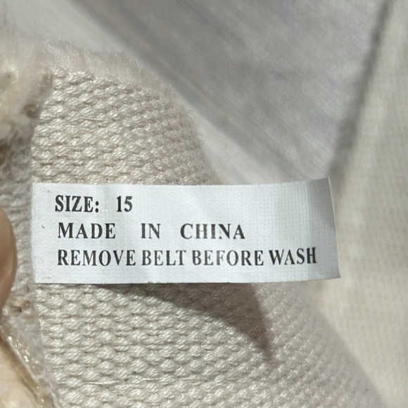 Faux Fur Fuzzy Christmas Pattern Women’s Belt Size 15 NWT - Picture 4 of 4